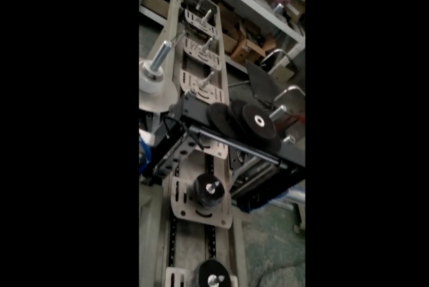 ���ԄӰ��b�C����ҕ�l������ 