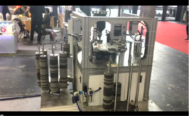 �����S��Cеȫ�ԄӰ��~Ƭ���͙C�Ϻ����չ���F(xi��n)������ҕ�l