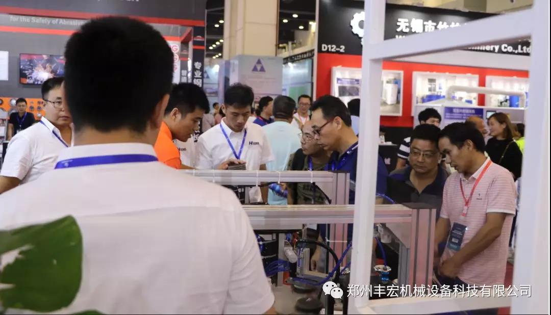 貼標機產(chǎn)品現(xiàn)場